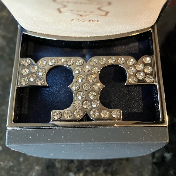 New Tory Burch Gigi Block Heel Pump, Navy Blue Satin, Crystal Embellished Logo - Picture 8 of 16